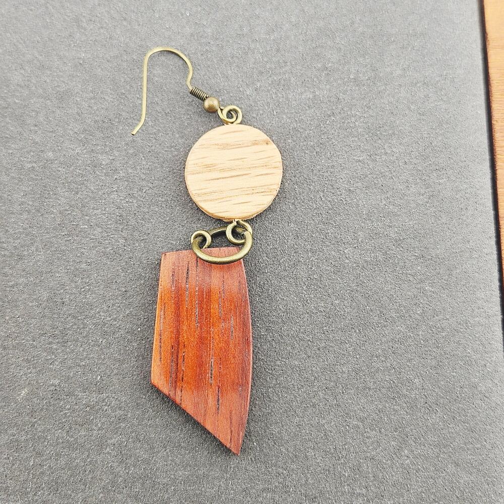 Two Tone Wood Bead Earrings Chunky Dangle Drop Bohemian Artsy Hippie Western - Picture 4 of 4